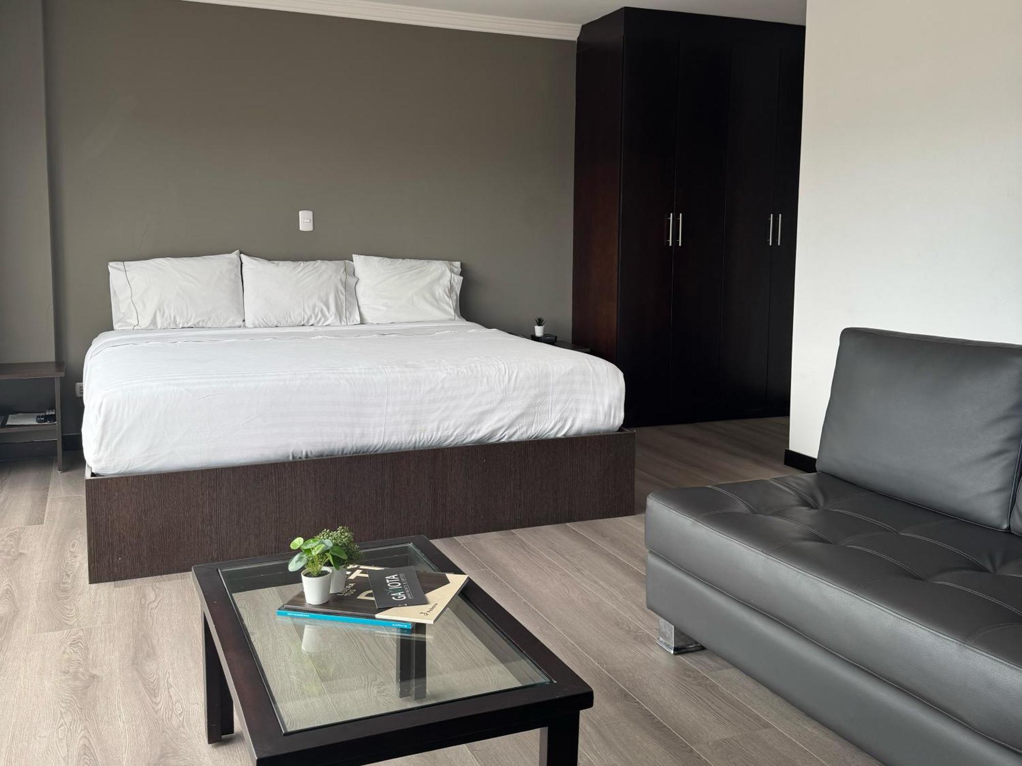 Gaviota Apartments & Suites Cuenca Exteriér fotografie